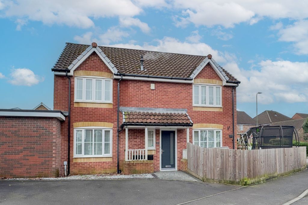 Property photo 1 of 40