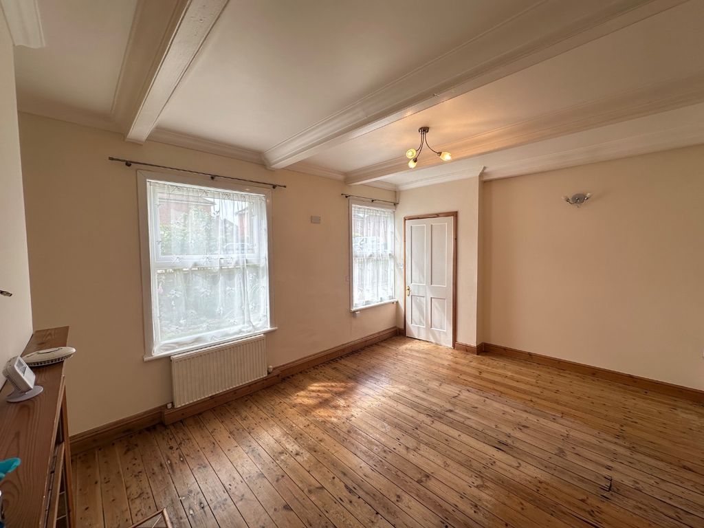 Property photo 3 of 11 4635952