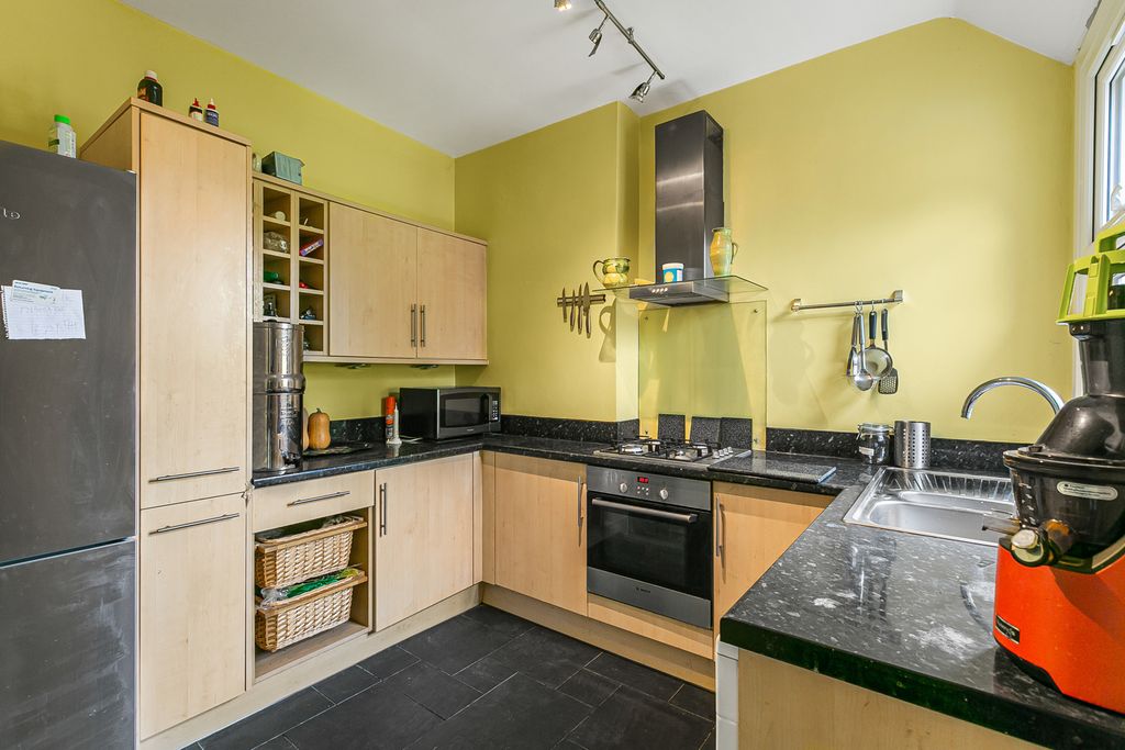 Property photo 3 of 13 Kitchen