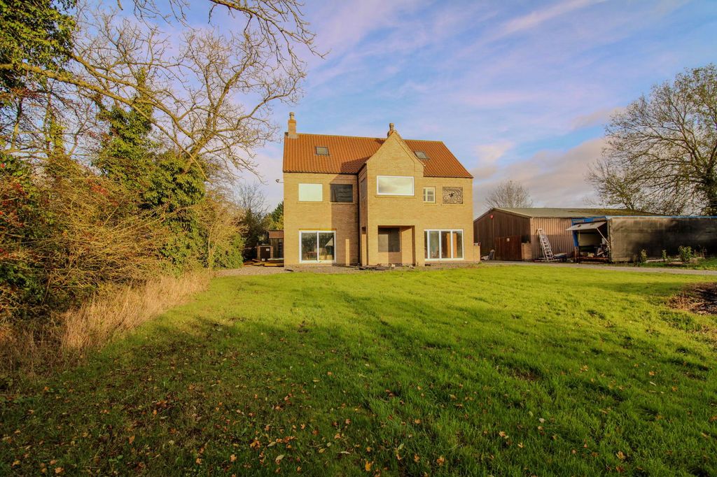 Property photo 2 of 4