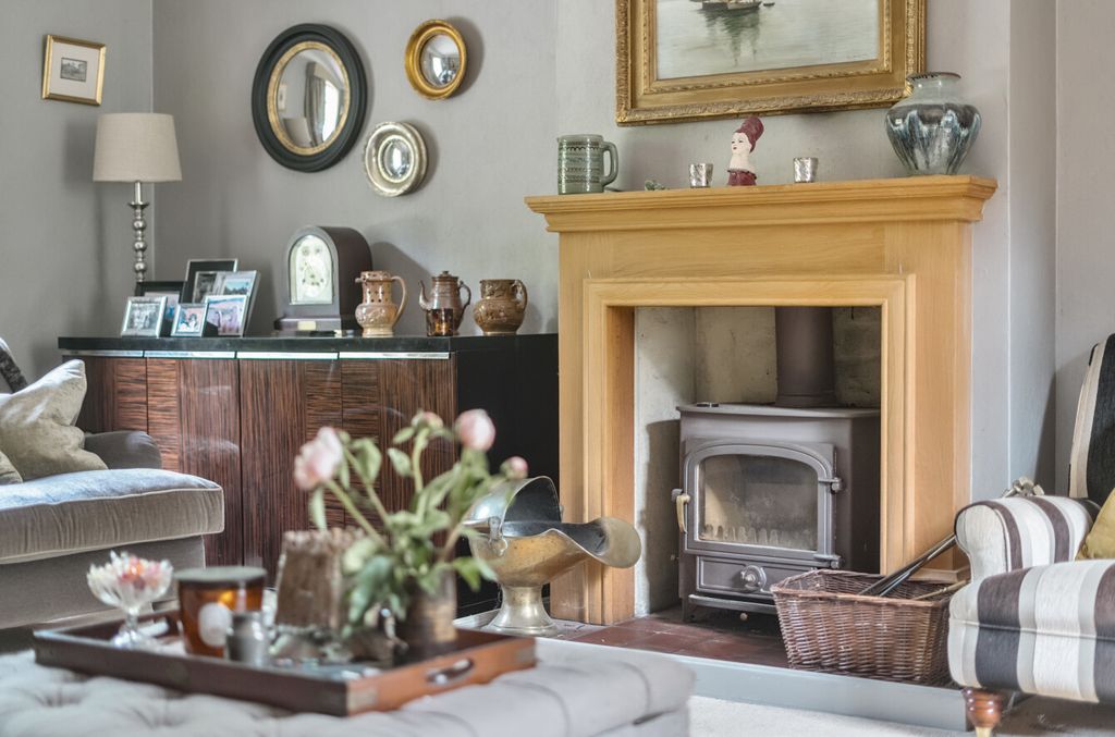 Property photo 3 of 22 1324535-16-68754c...