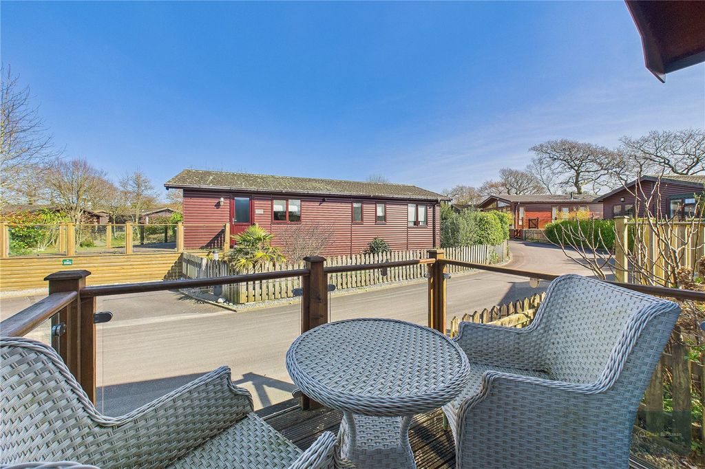Property photo 2 of 17 Picture No. 05