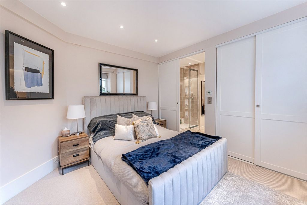 Property photo 2 of 9 Picture No. 55