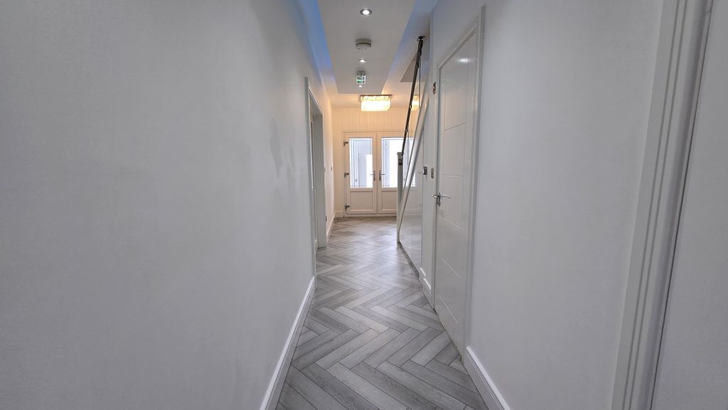 Property photo 2 of 30