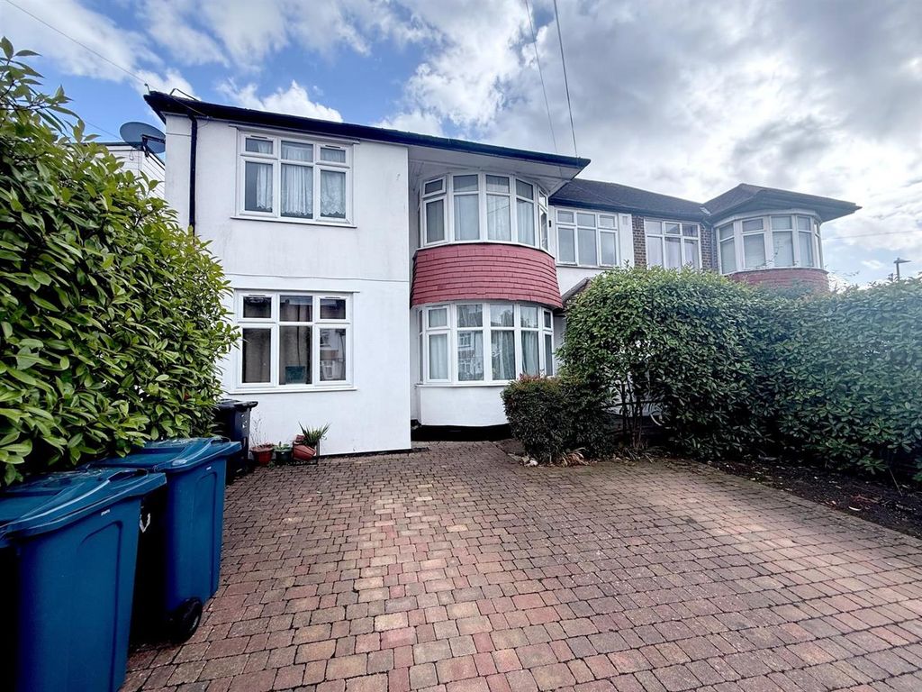 Property photo 1 of 8 Davidson Frost-Wellings, Dfw Gordon Avenue, Extern