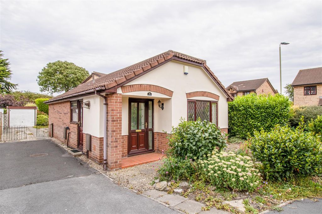 Property photo 1 of 11