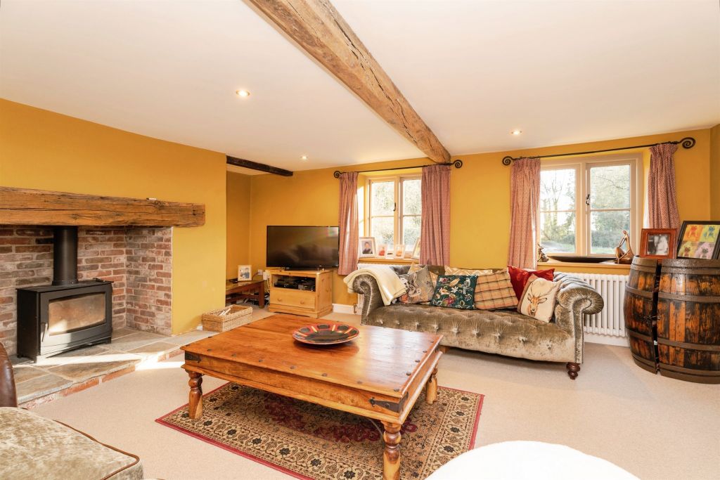 Property photo 2 of 25