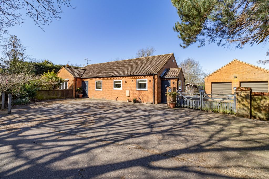 Property photo 1 of 37 3987352