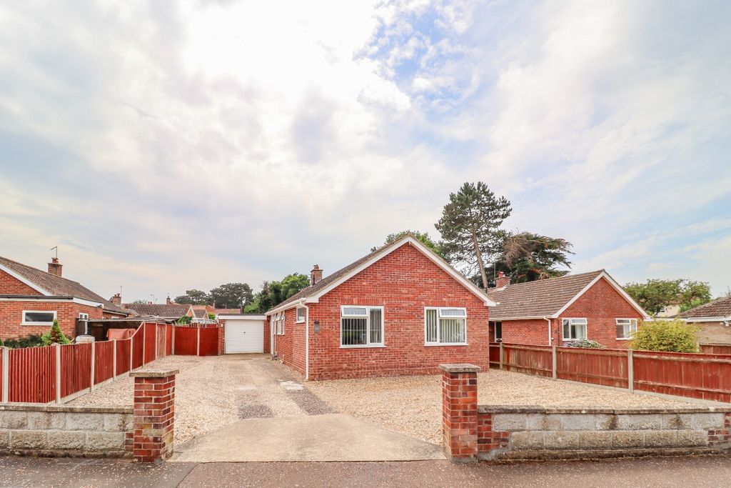 Property photo 2 of 19 4316483