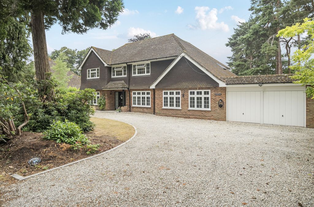 Property photo 1 of 26 1317168-1-6865555...
