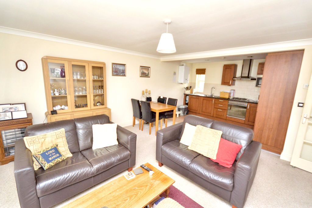 Property photo 2 of 8 Photo 4