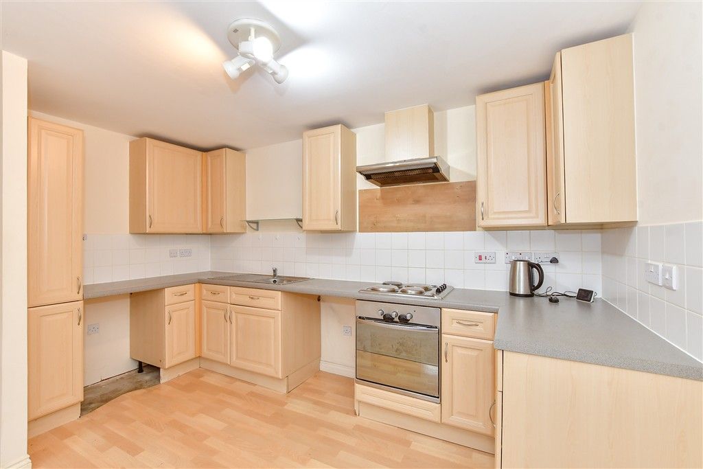 Property photo 2 of 8 Kitchen