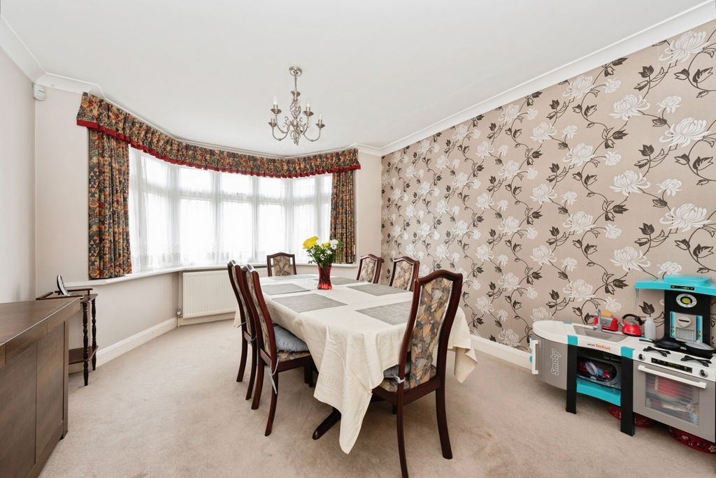 Property photo 3 of 12 Dining Room