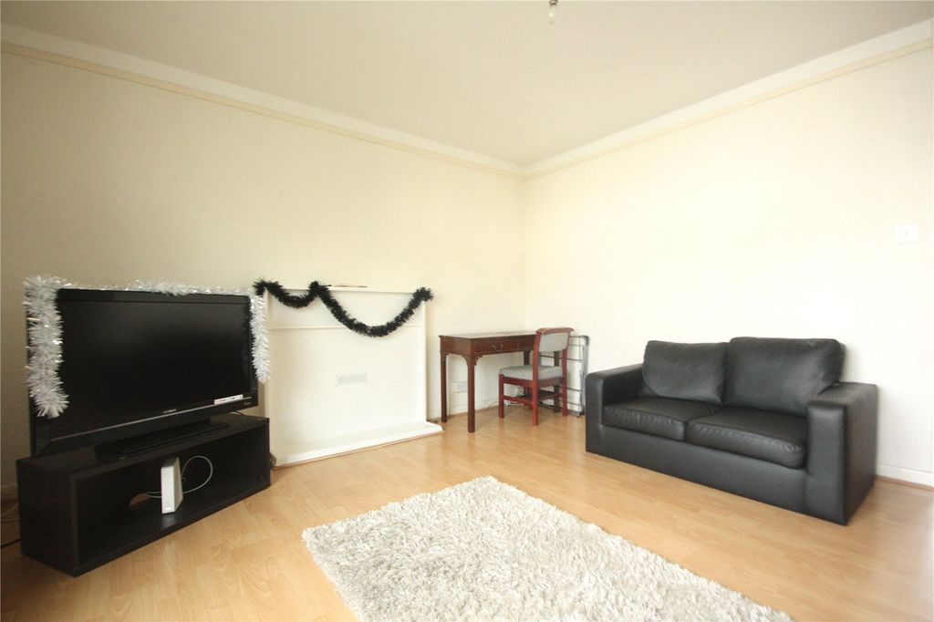 Property photo 3 of 5 Picture No. 02