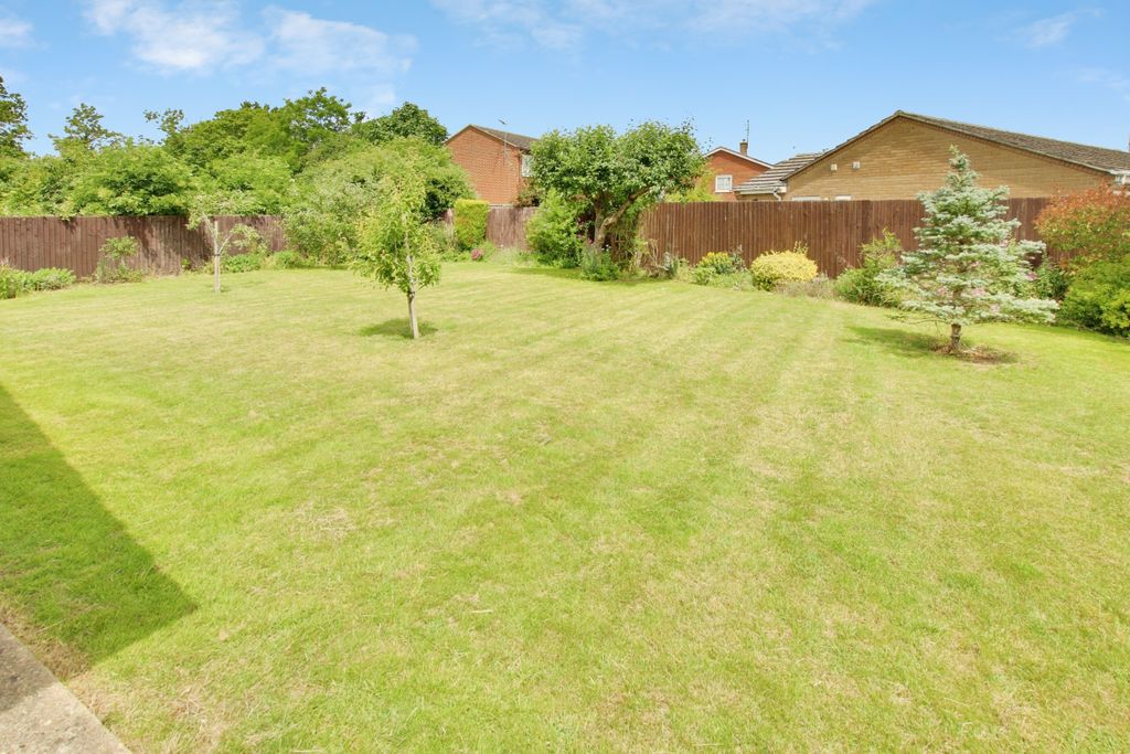 Property photo 2 of 18