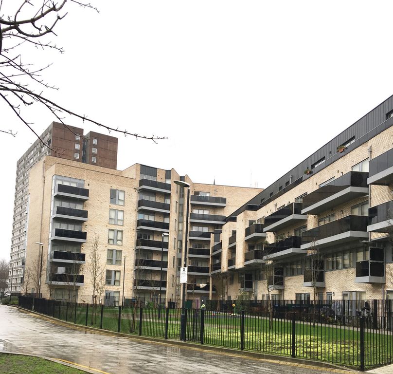 Property photo 1 of 8 Photo 7