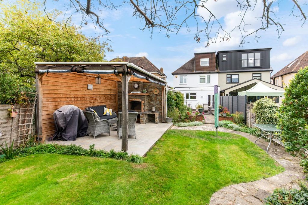 Property photo 3 of 19 Rosedale Road (19).Jpg