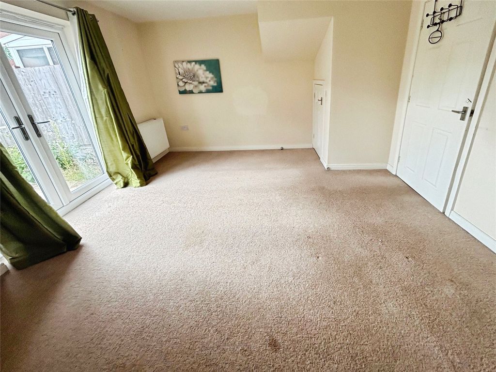 Property photo 3 of 9 Living Room
