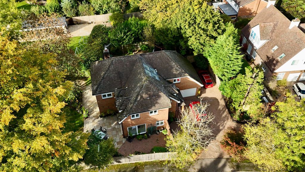 Property photo 2 of 36