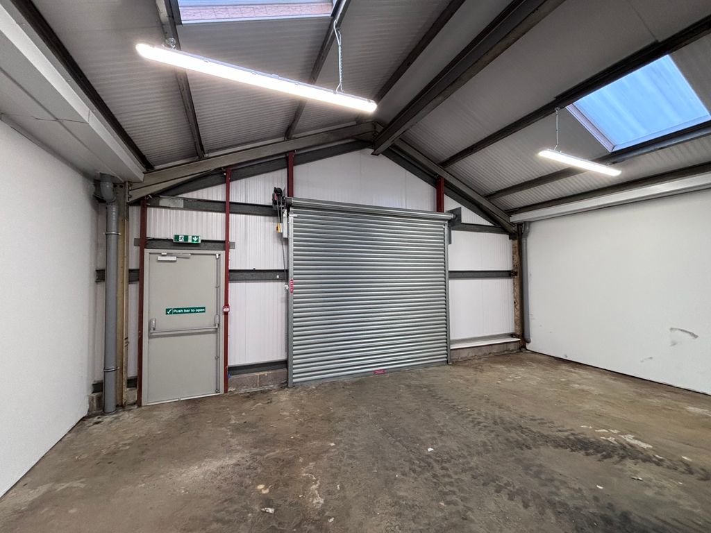 Property photo 2 of 8 Picture No. 04