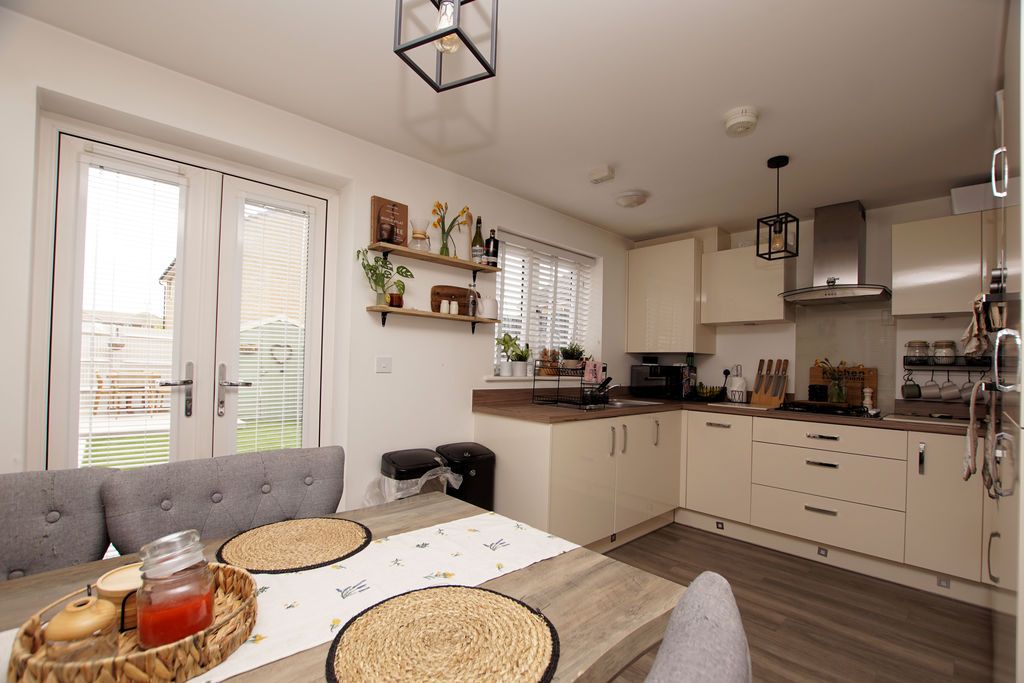 Property photo 3 of 17 Kitchen/ Diner