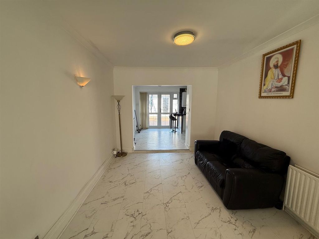 Property photo 3 of 10 Img_2997.Jpg