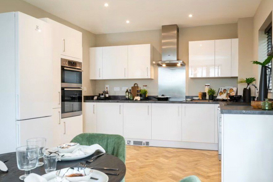 Property photo 2 of 10 Kitchen/Dining