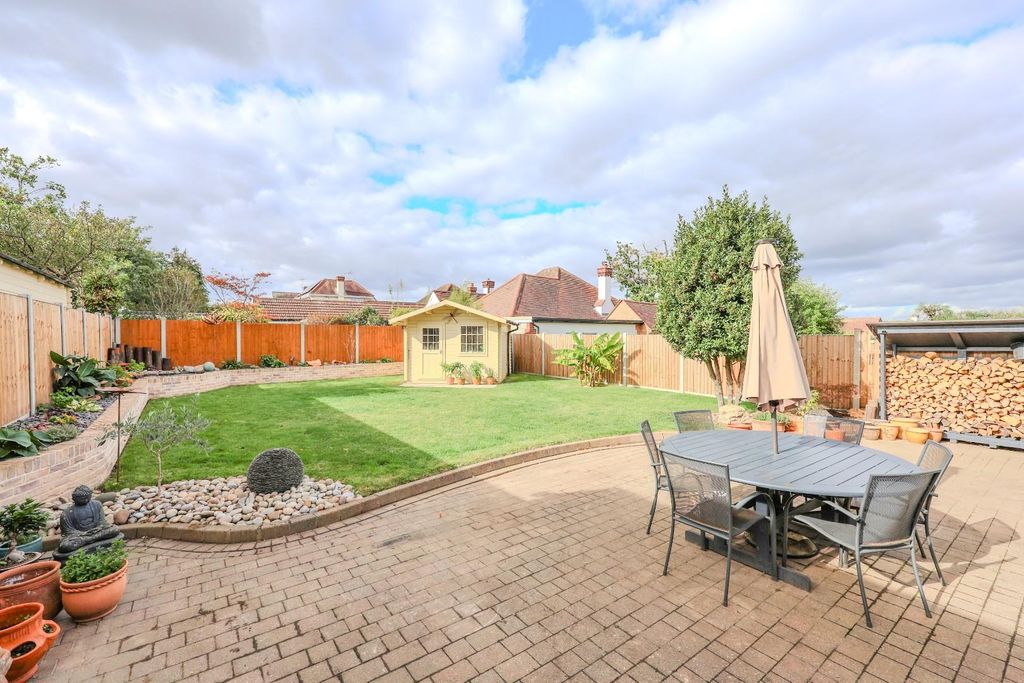 Property photo 3 of 37