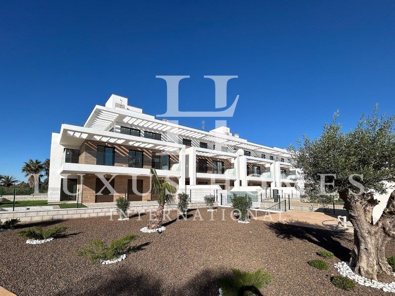 Property photo 2 of 18