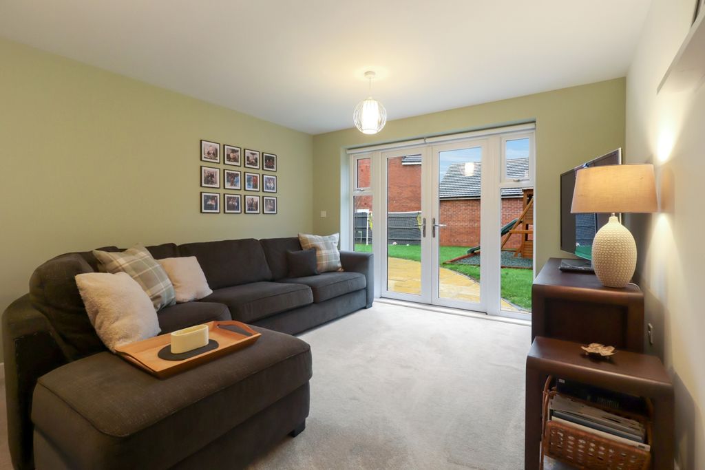 Property photo 3 of 32 Img_1820 E