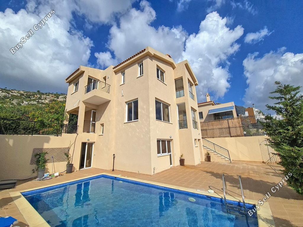 Property photo 1 of 73