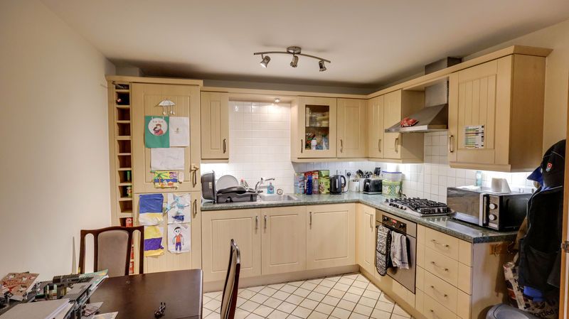 Property photo 3 of 7 Photo 2