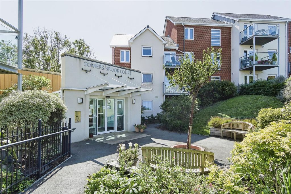 Property photo 1 of 14 33Cb94F2-1c41-ee11-Bdf3-000d3Ad539F5.Jpg