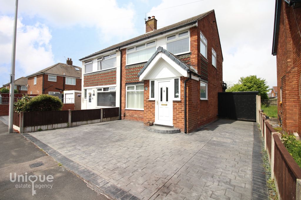 Property photo 1 of 23
