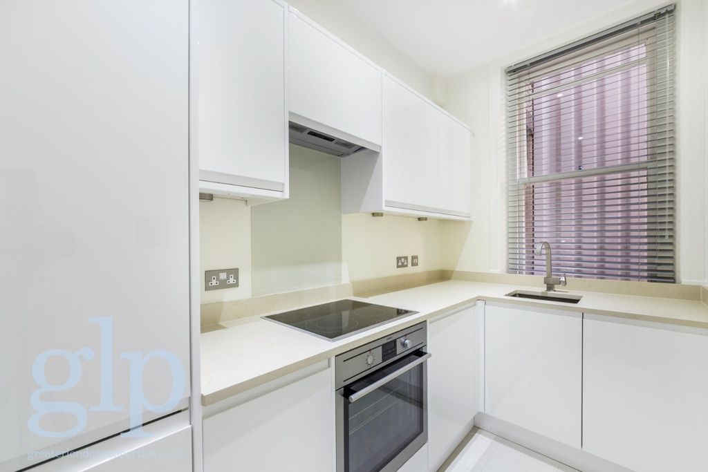 Property photo 2 of 10 4366172