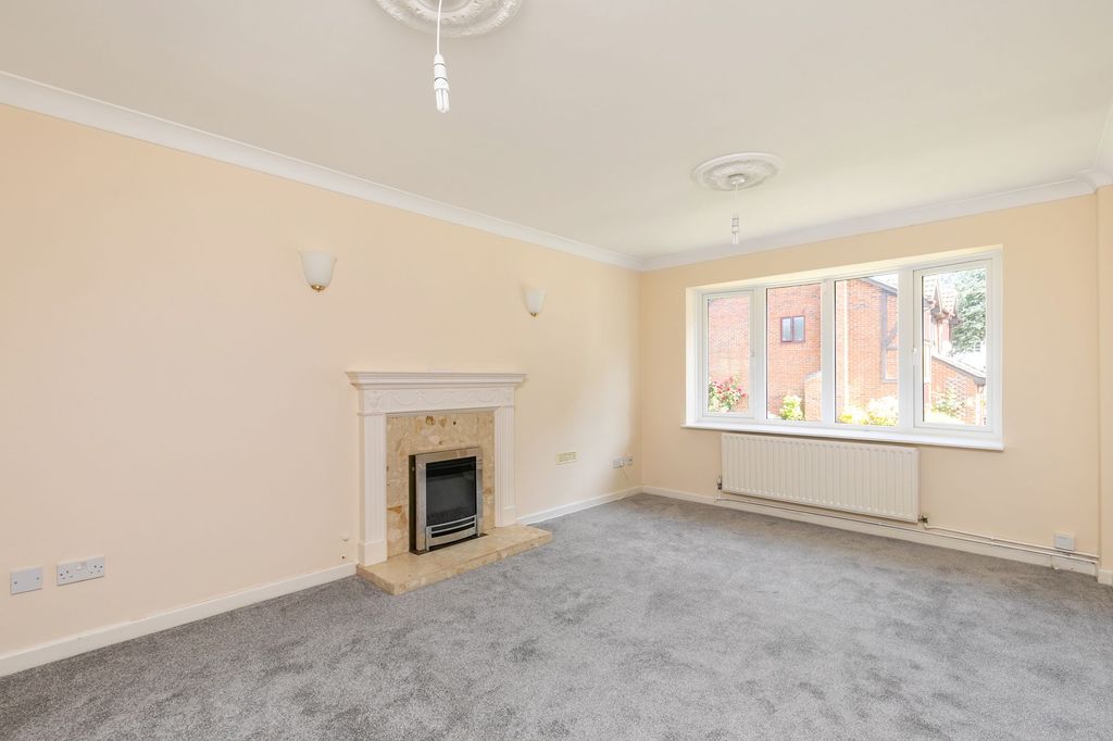 Property photo 3 of 13