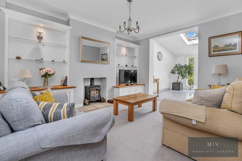 Property photo 3 of 19 Birdhurst Avenue 6 MV-4.Jpg