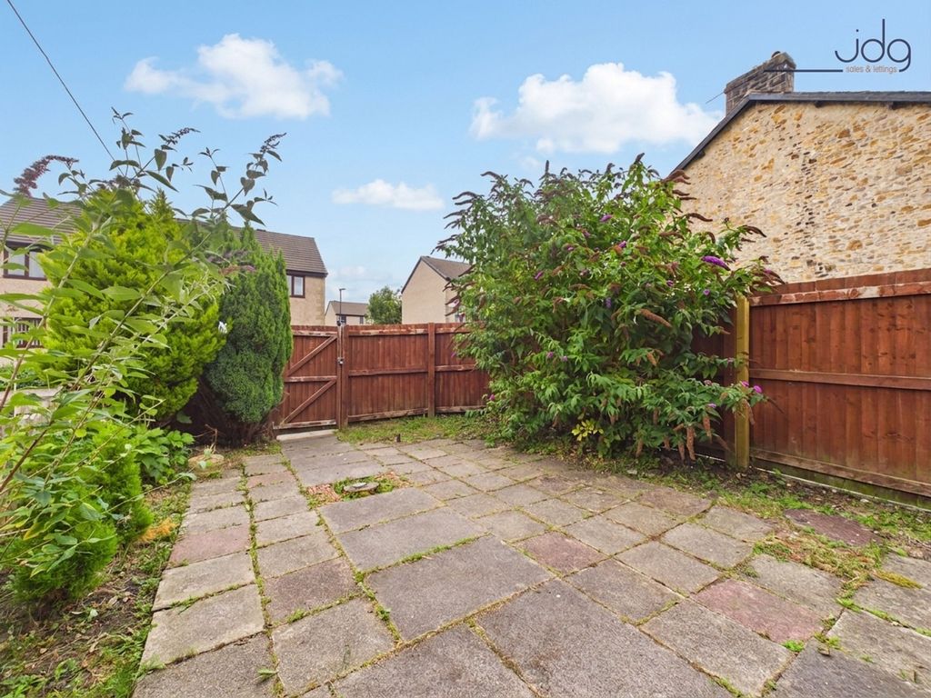 Property photo 2 of 13 Garden