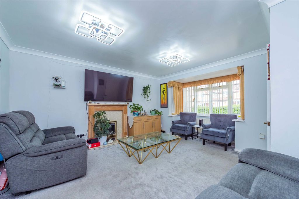 Property photo 2 of 36 Picture No. 16