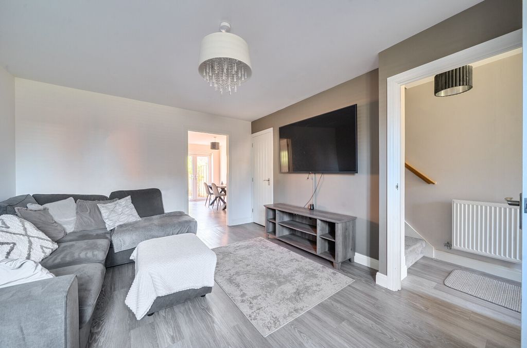 Property photo 2 of 10 1453249769F3225213Dd5
