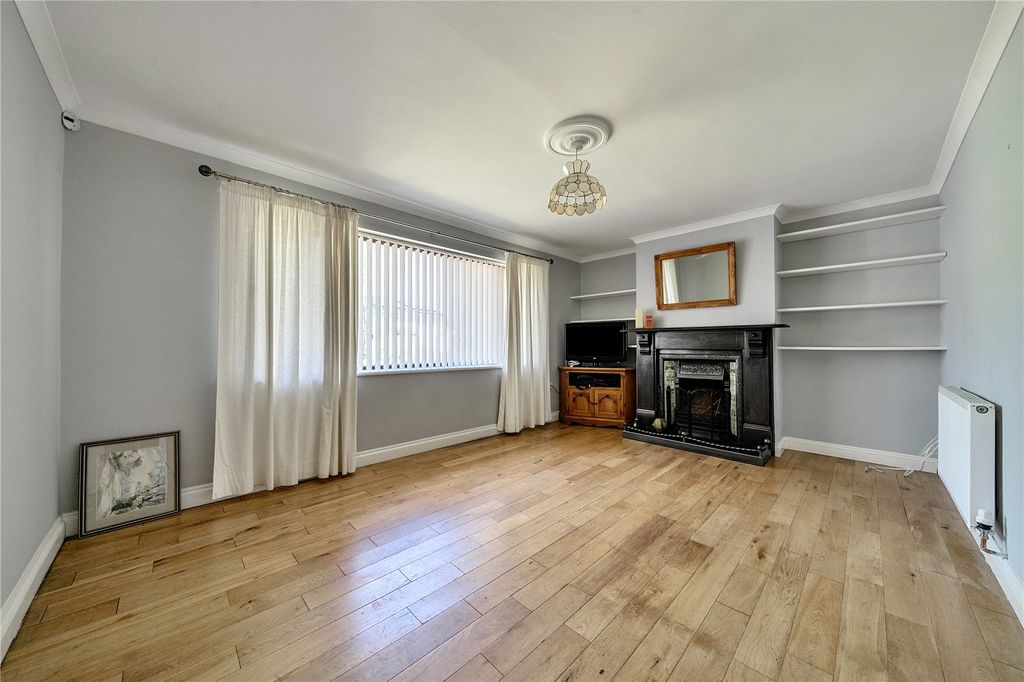 Property photo 3 of 19 Picture No. 03