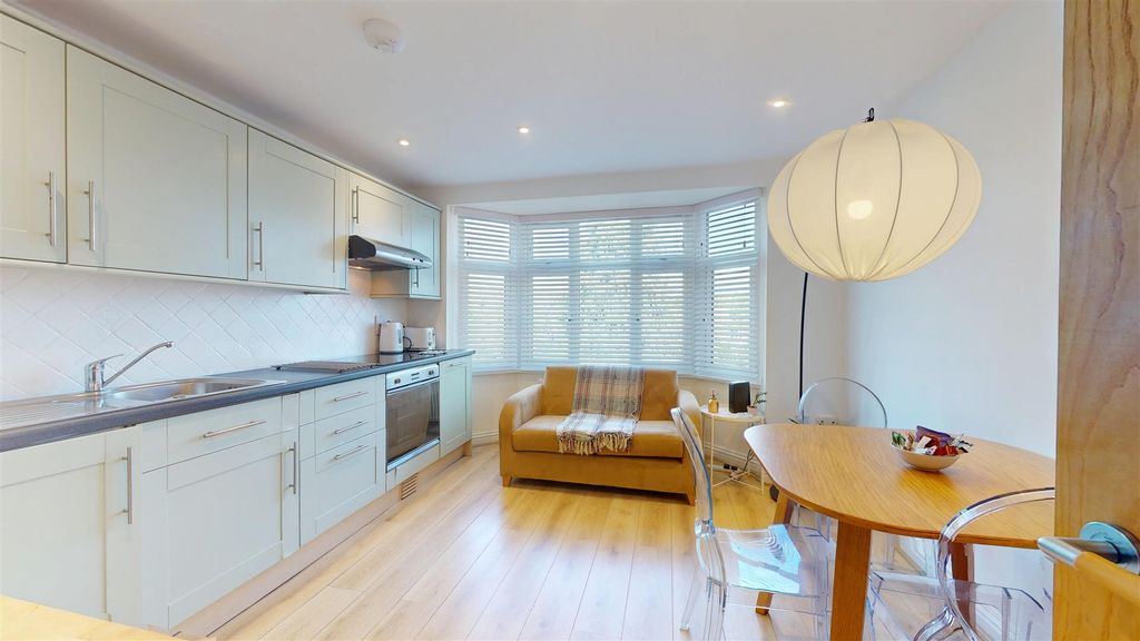 Property photo 3 of 8 Kitchen/Living Room