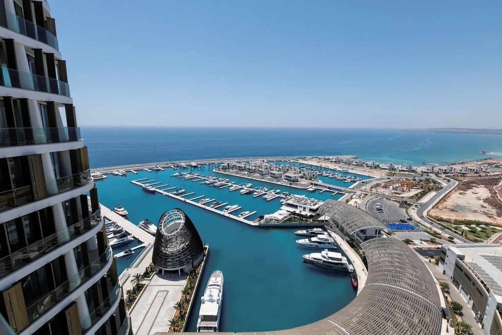 Property photo 1 of 33