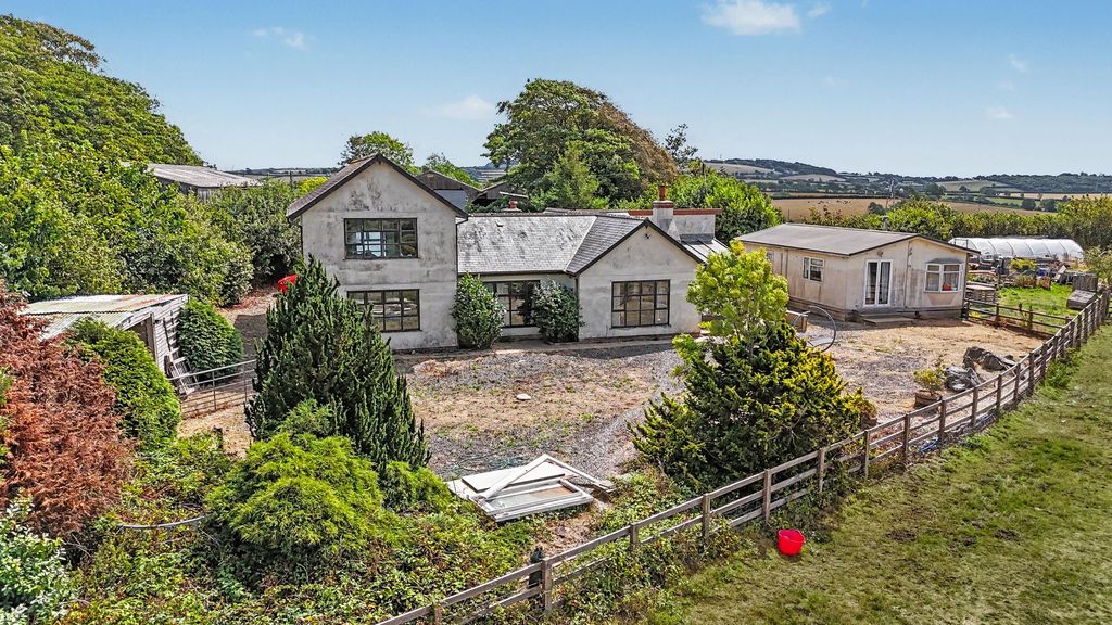 Property photo 3 of 16