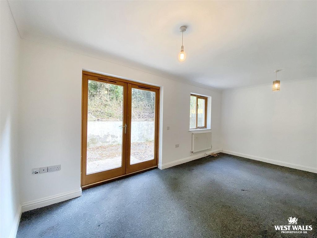 Property photo 3 of 17 Img_4268.Jpg