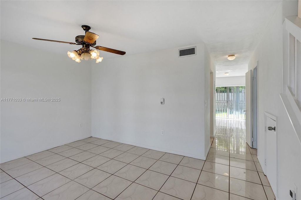 Property photo 3 of 31 <Alttext/>