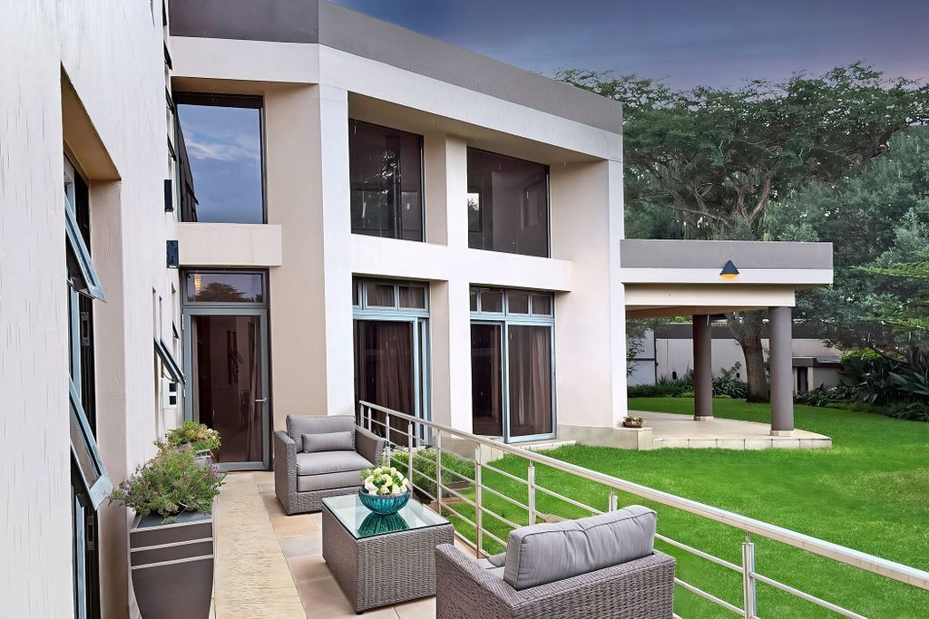 Property photo 2 of 62 Hp1696201