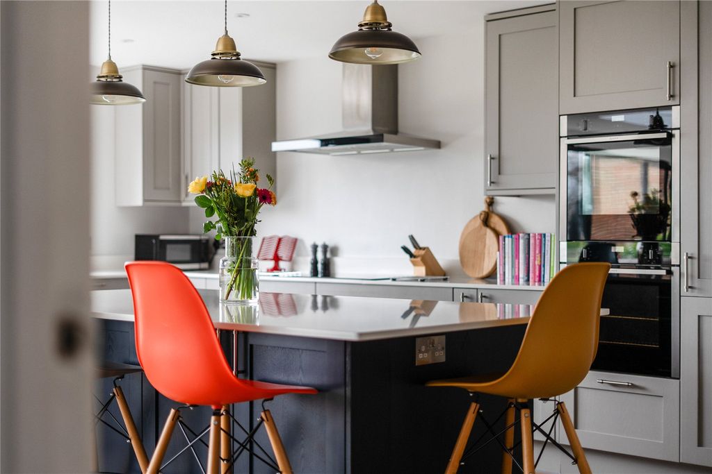 Property photo 2 of 27 Picture No. 85