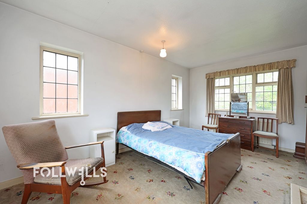 Property photo 3 of 23