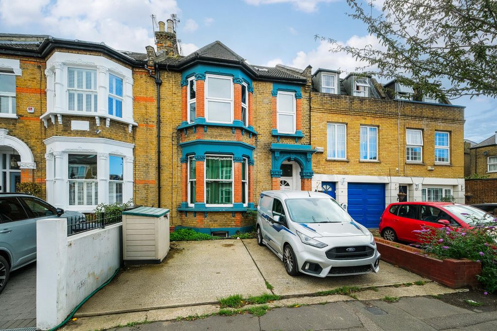Property photo 1 of 16